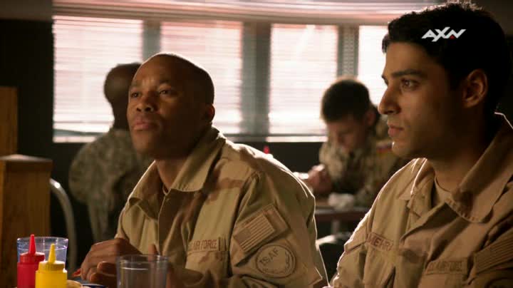 Combat Hospital Válečná nemocnice S01E04 Wrong Place at the Right Time (2011) drama válečný czdab avi