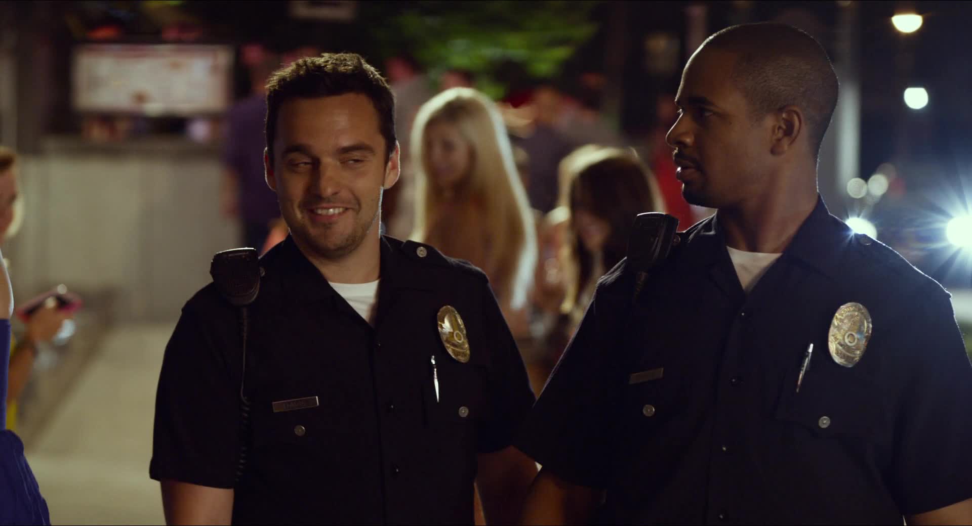 Falešní poldové (Jake Johnson,Damon Wayans Jr ,Rob Riggle 2014 Komedie Akční Bdrip 1080p ) Cz dabing avi