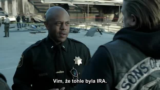 Zákon gangu (S06E06 epizóda) (Charlie Hunnam,Katey Sagal,Ron Perlman 2013 Drama Krimi Bdrip 1080p ) En dabing+cz titulky avi