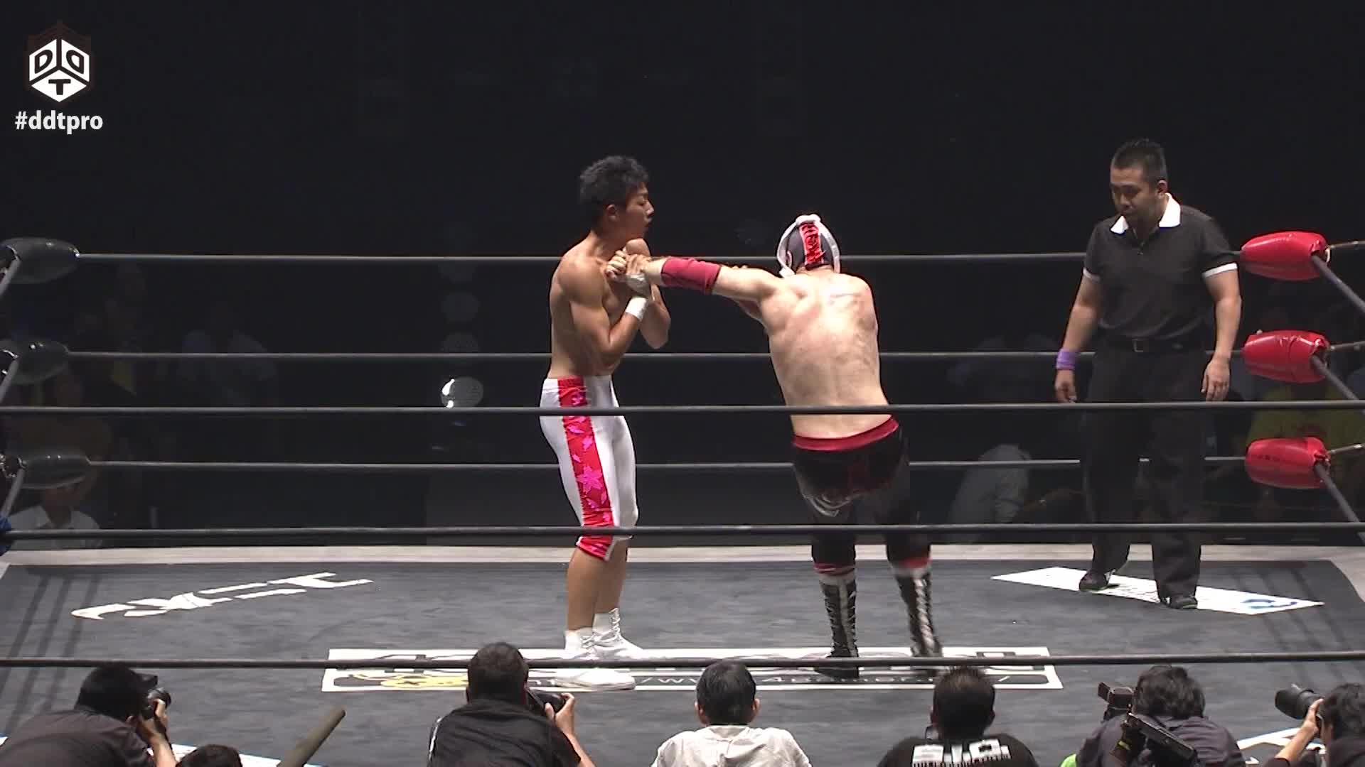 El Generico vs Konosuke Takeshita (18 08 2012) mp4