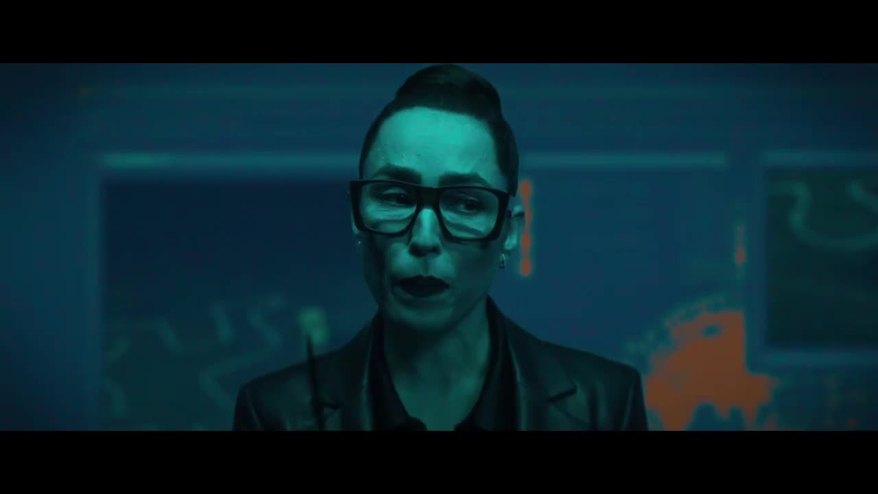 Klub nájemných vrahů (Henry Golding, Daniela Melchior, Sam Neill, Noomi Rapace 2023 Akční Bdrip 1080p ) Cz dabing avi