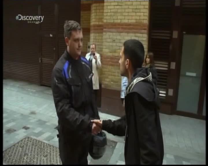 Dynamo Neuvěřitelný kouzelník S02E01 04 2012 CZ dab 360p Londýn, Bradford mkv