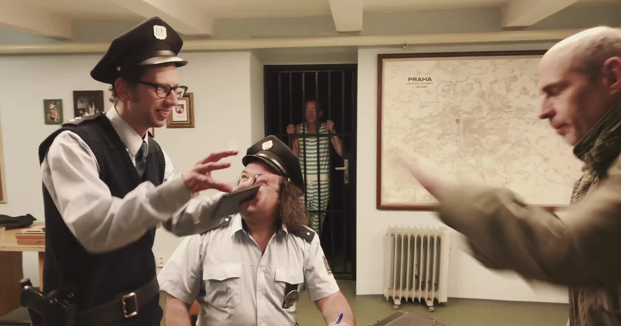 Fízlárna S01E04 06 2017 CZ dab 1080p Čára mp4