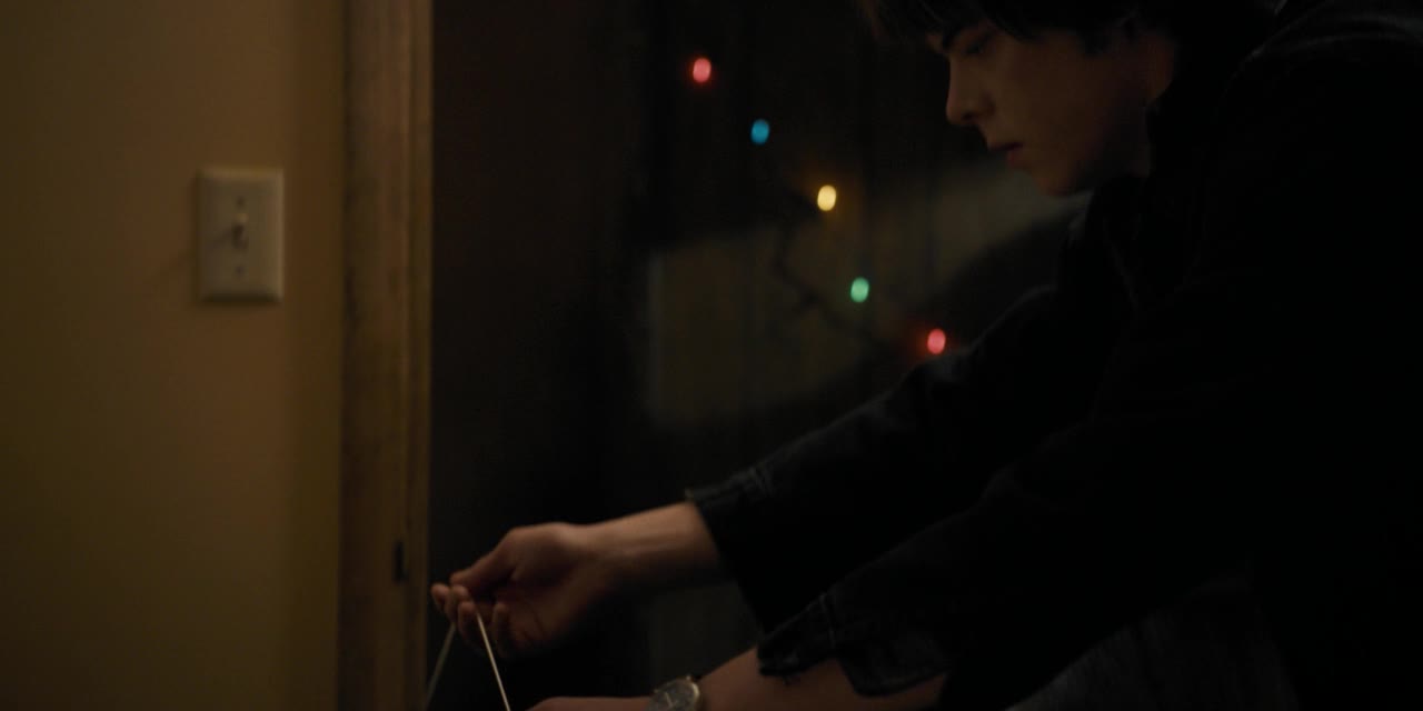 Stranger Things S01E08 08 2016 CZ dab Kapitola osmá Vzhůru nohama mkv