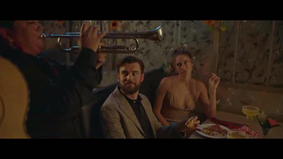 Roboti (Shailene Woodley, Jack Whitehall, Paul Rust 2023 Komedie Romantický Sci Fi Bdrip 1080p ) Cz dabing avi