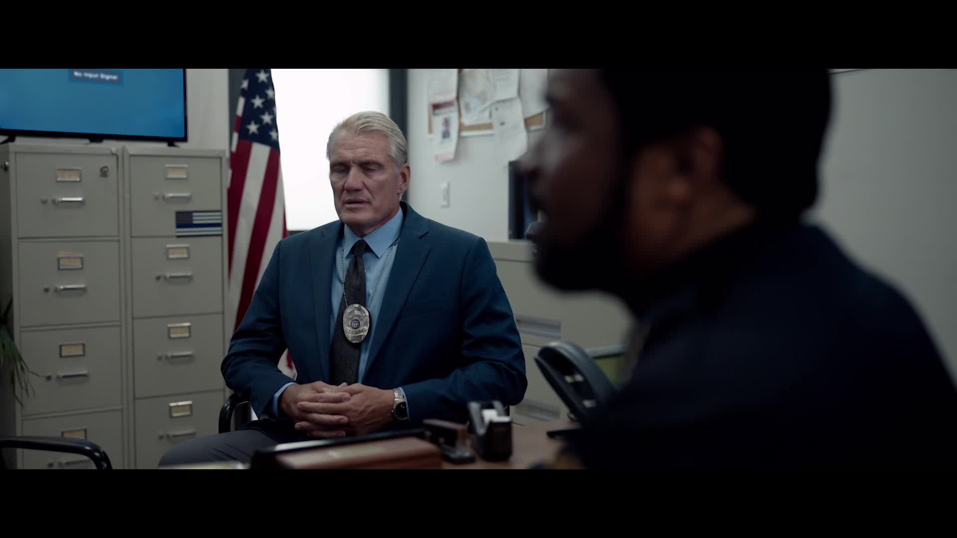 Policajt na útěku   Wanted Man 2024 CZ dabing HD 1080p mkv