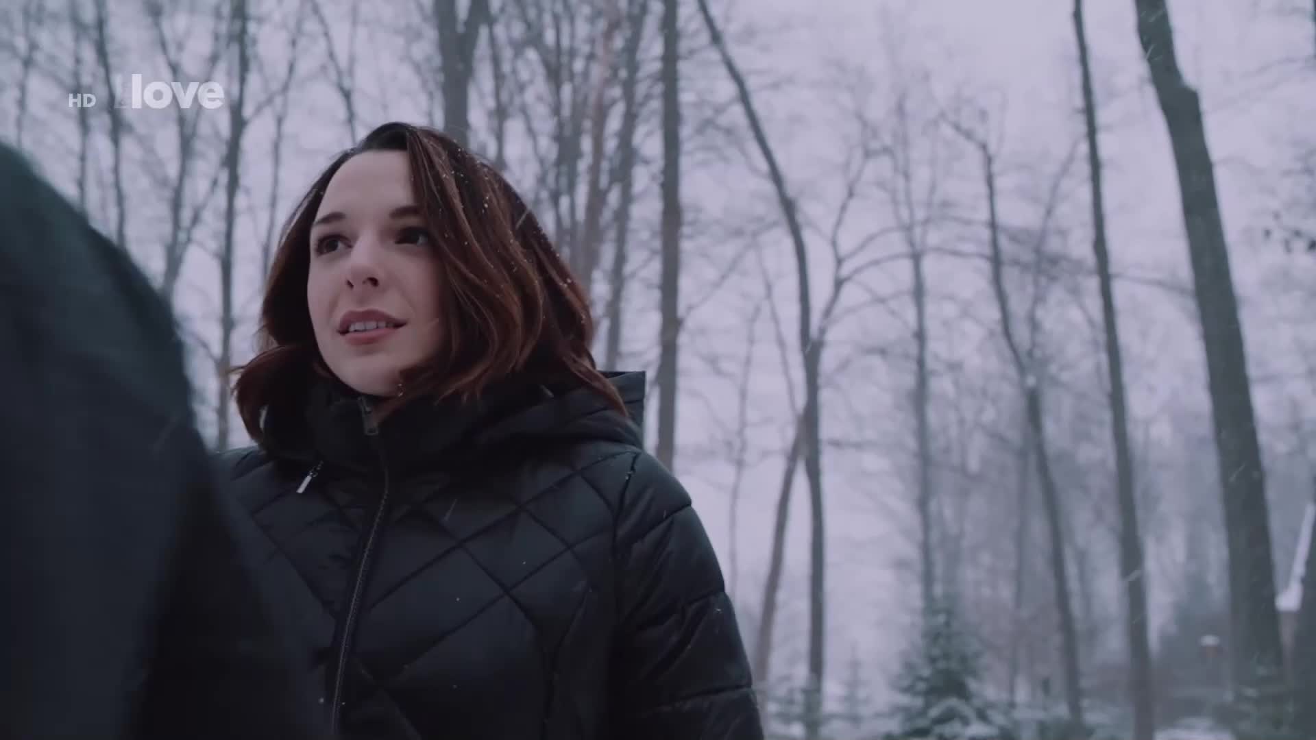 Tajemství ve sněhu Secrets in+ the Snow 2020 mp4