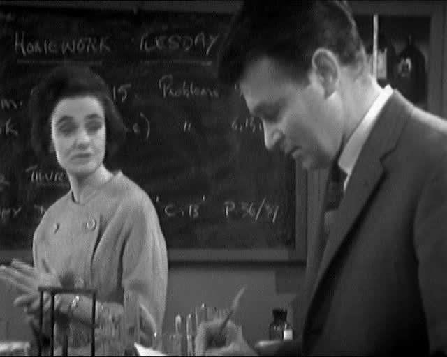 Doctor Who 001 01x01 100 000 BC Part 1 An Unearthly Child mkv