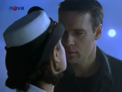JAG 03x19 kissing scene líbací scéna.avi