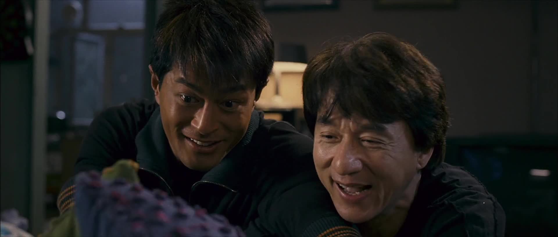 Três Ladrões E Um Bebê 2006 BDRip 1080p Dual MielTV.mkv