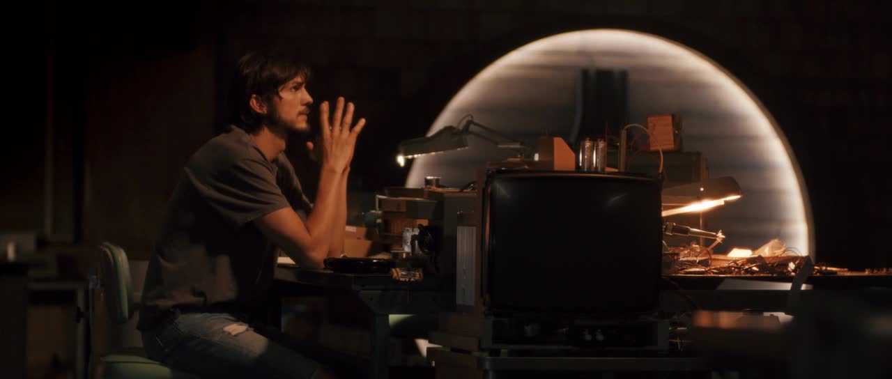 Jobs (Ashton Kutcher Dermot Mulroney Josh Gad 2013 Životopisný Drama HD) Cz dabing mkv