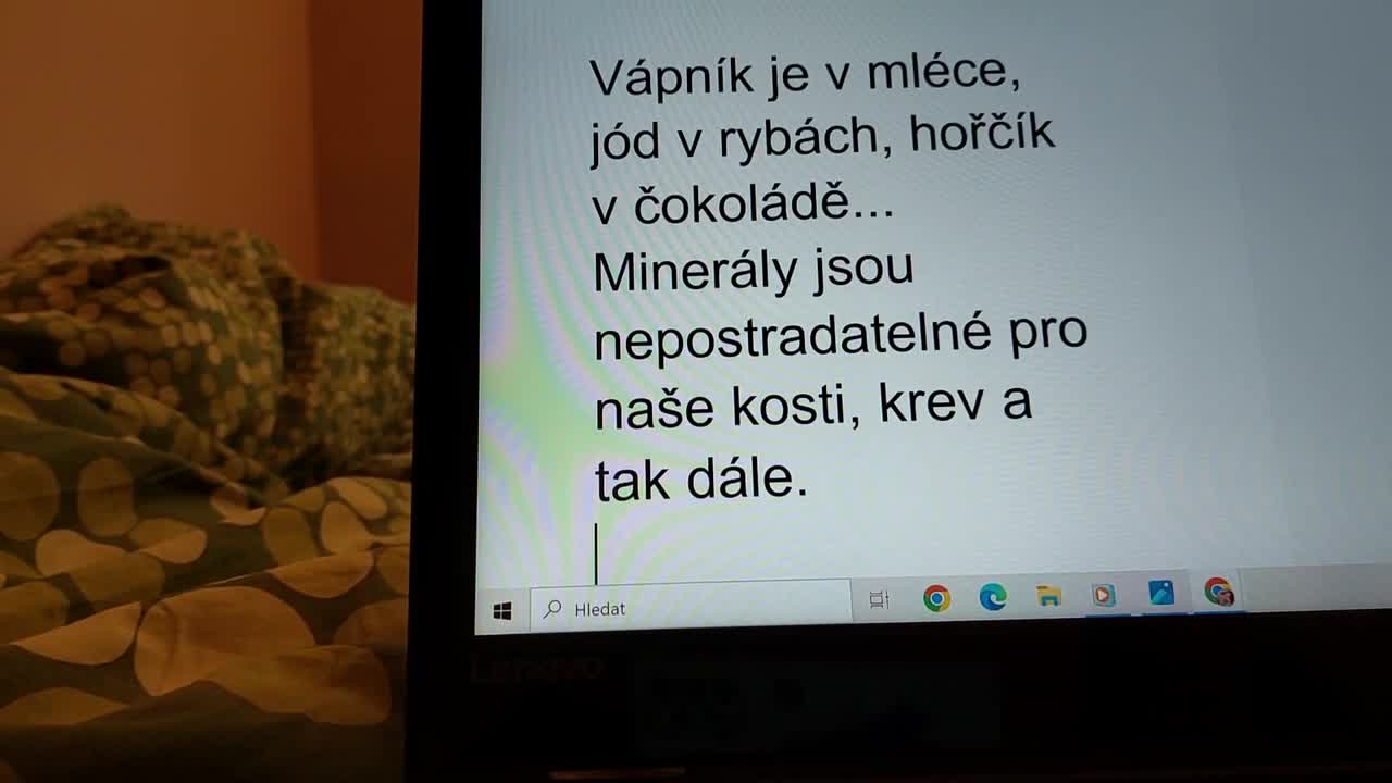 23 11 2024 princezna Marianka čte 192 stran první encyklopedie Larousse mp4