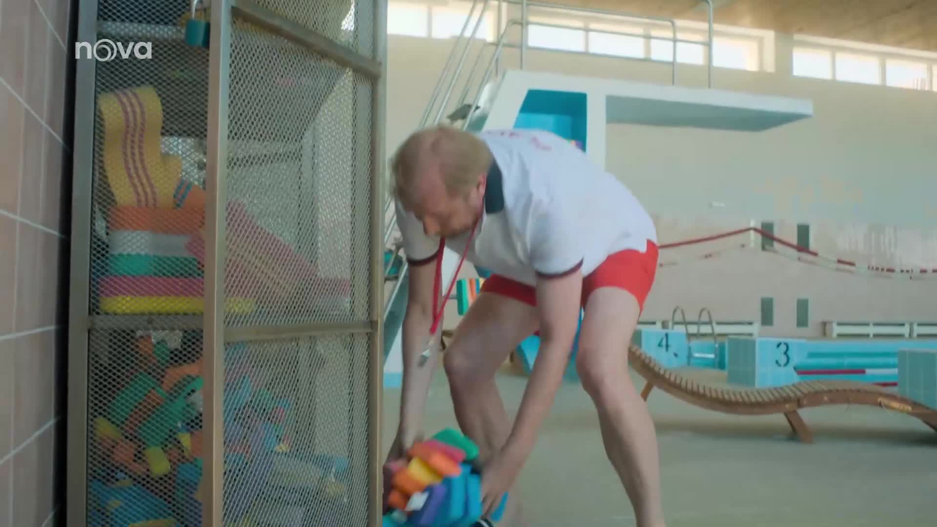 Otec v problémech S01E01 Čestný tátovský mkv