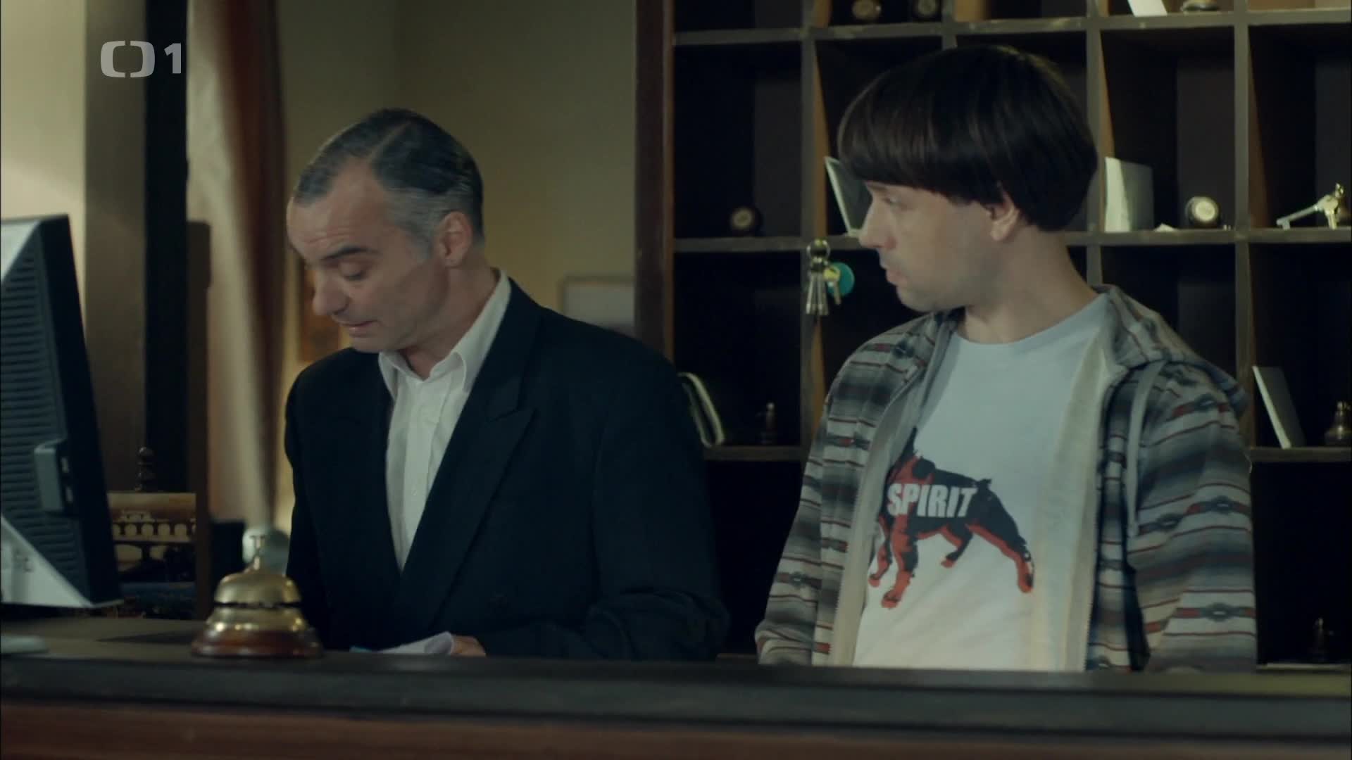 Čtvrtá hvězda E10 Ochránce smečky mkv