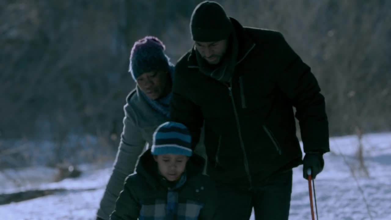 Vanocni+horor A+Christmas+Horror+Story 2015 BluRay AAC 2 0 720p H 264 1280x720 cz+title+vlozene+vypinatelne mkv