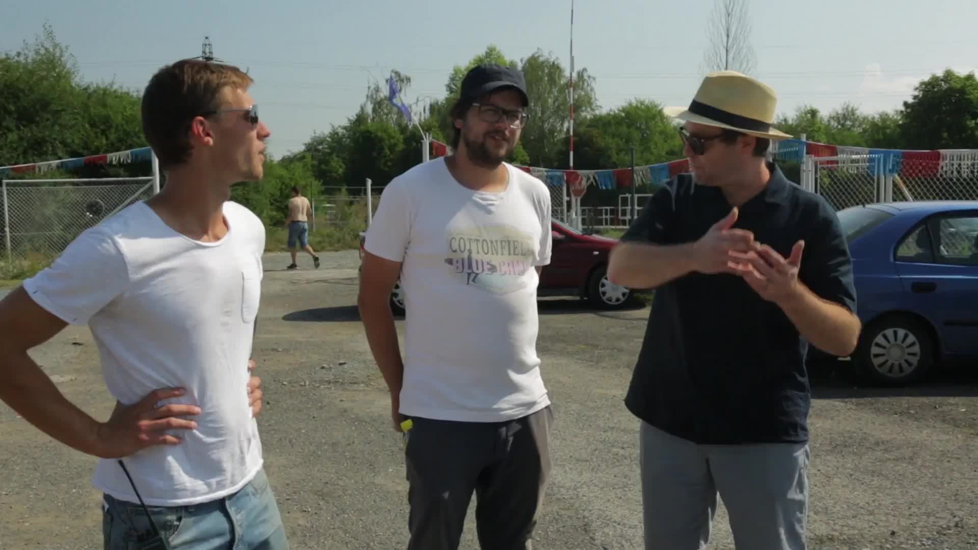 Autobazar monte karlo Bonusy S00E03 04 2016 CZ dab 1080p MAKING OF Petr Čtvrtníček skáče z jeřábu mp4