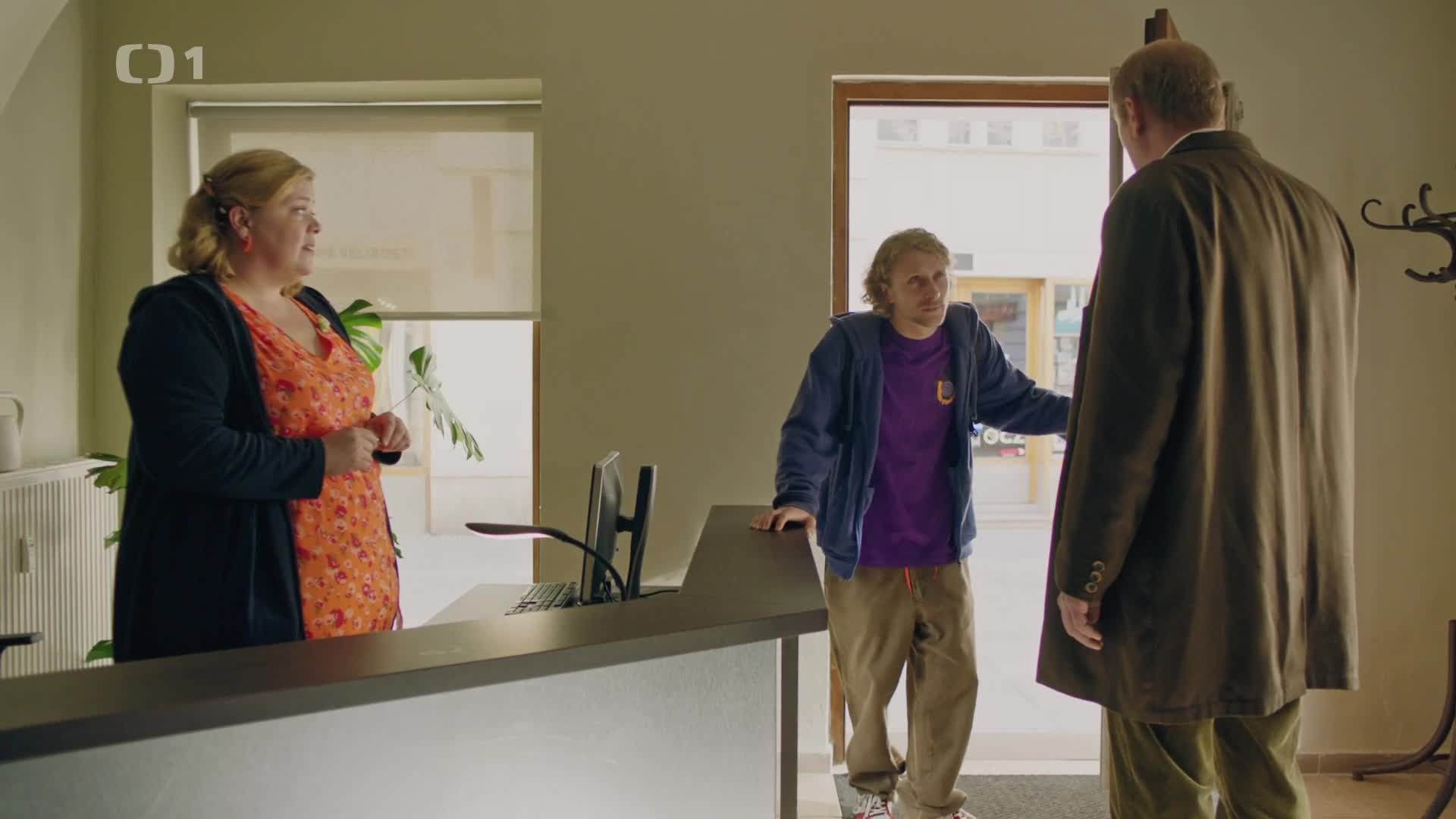 Zločin na dobré cestě S01E05 12 2025 CZ dab 1080p Tma pod svícnem mp4