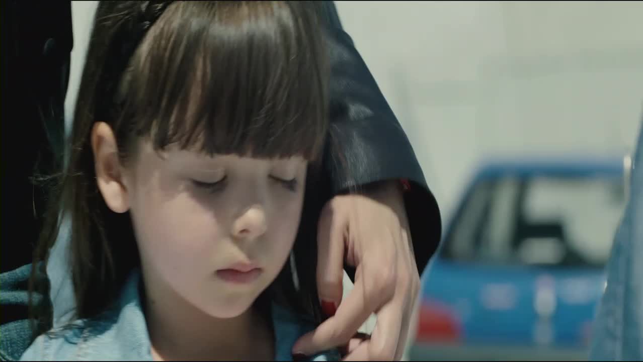 Nebezpečná kořist (Albert Dupontel, Alice Taglioni, Stéphane Debac 2011 Thriller Krimi Akční Bdrip 1080p ) Cz Sk dabing mkv