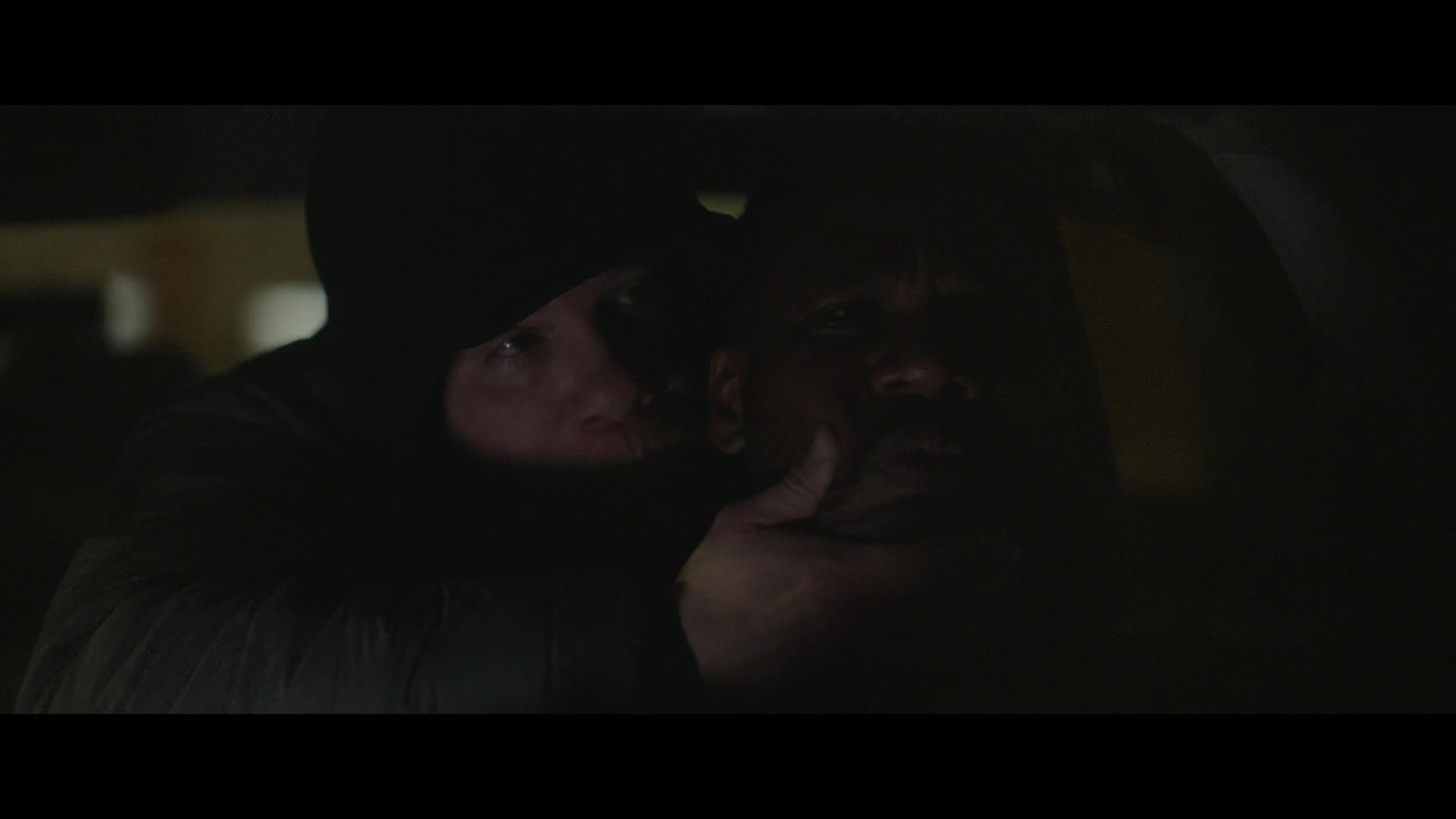 Dexter Vzkříšení (2025) S01E02 Stydlivý před fotoaparátem CZ Dabing mkv