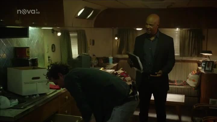 Smrtonosná zbraň S02E22 Ještě jeden den mp4