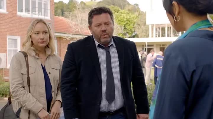 Vraždy v Brokenwoodu S04E04 Jako by se nic nestalo TVRip 480p CZ avi