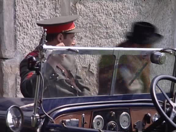 Četnické humoresky 01 Slepice vs Slepička avi