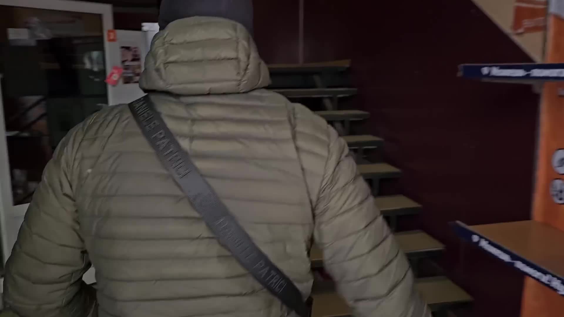 Nadoraz OJMJAKON S01E10 27 2024 SK dab 1080p Vybuchlo nám koleso počas jazdy v Rusku pri 40°C ! mp4