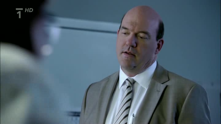 Tělo jako důkaz 01x01 Tělo jako důkaz avi