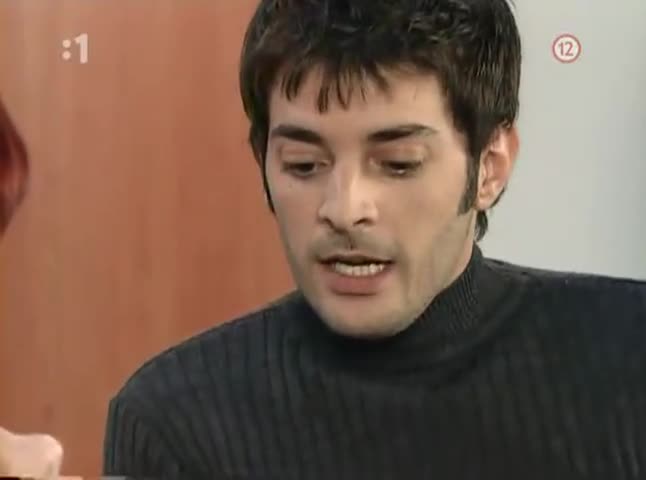 Žena na úteku Kachorra SK 999 Bruno (Pablo Rago) Kachorra (Natalia Oreiro) romantické scény sestřih.avi