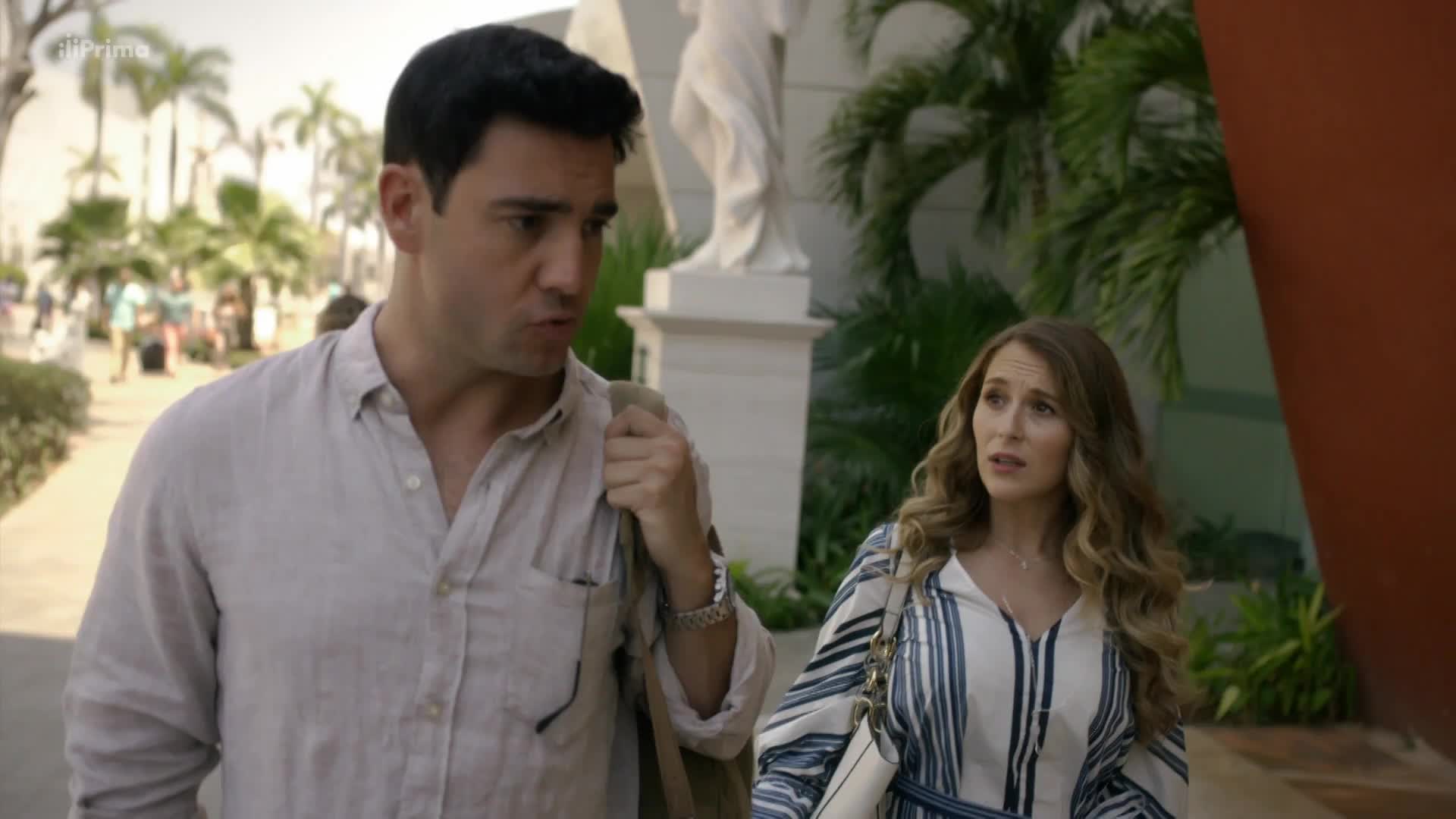 Svatba vzhůru nohama 2017 1080p WEB x264 CZ sestřih romantické scény Jeremy Guilbaut a Alexa PenaVega.mkv