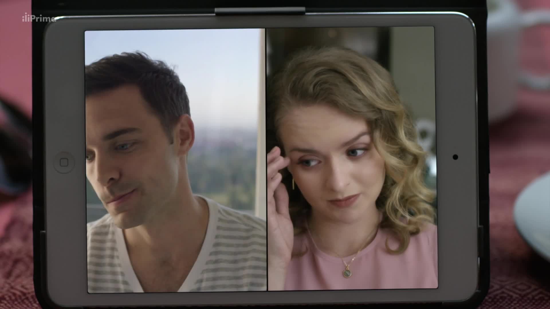 Svatba vzhůru nohama 2017 1080p WEB x264 CZ sestřih romantické scény Jeremy Guilbaut a Alexa PenaVega.mkv