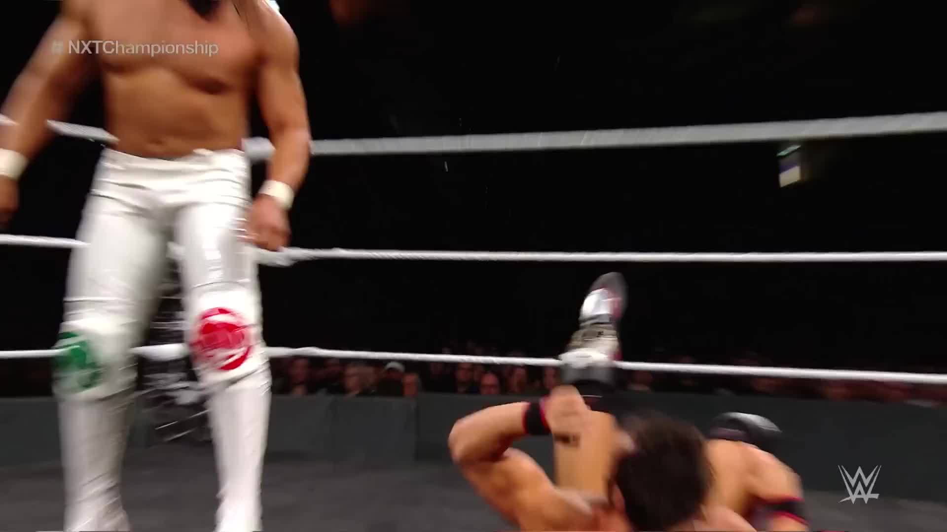 Andrade Almas vs Johnny Gargano (27 01 2018) mp4