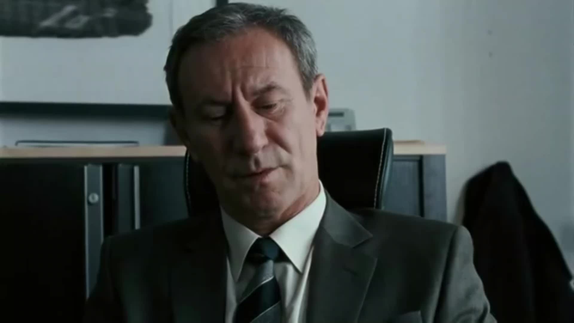 Dívka, která si hrála s ohněm (Michael Nyqvist,Noomi Rapace,Tehilla Blad 2009 Mysteriózní Thriller Krimi Drama Bdrip 1080p ) Cz dabing mkv