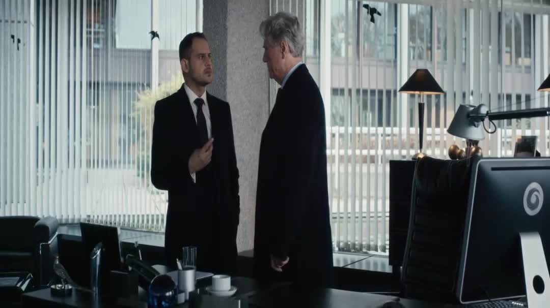 Odvrácená strana měsíce (Moritz Bleibtreu,Jürgen Prochnow,Nora von Waldstätten 2015 Thriller Bdrip 1080p ) Cz dabing mp4
