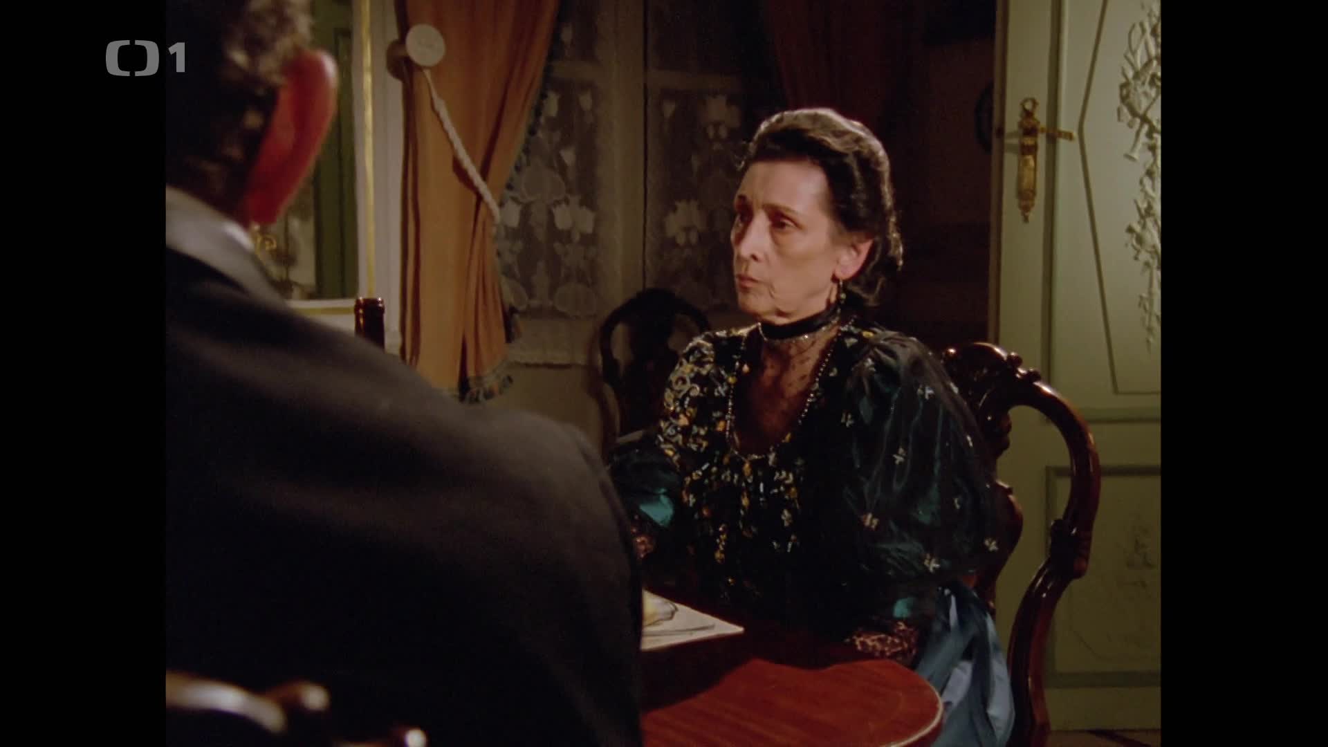 Hercule Poirot S05E06 Bonboniera [The Chocolate Box] (cz en 1080p) mkv