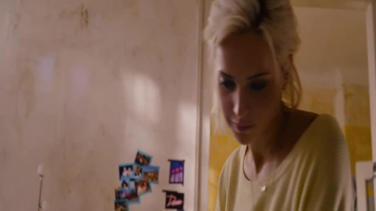 Srážka (Nicholas Hoult,Felicity Jones,Anthony Hopkins,Ben Kingsley 2016 Akční Krimi Thriller Bdrip 1080p ) Cz dabing mp4