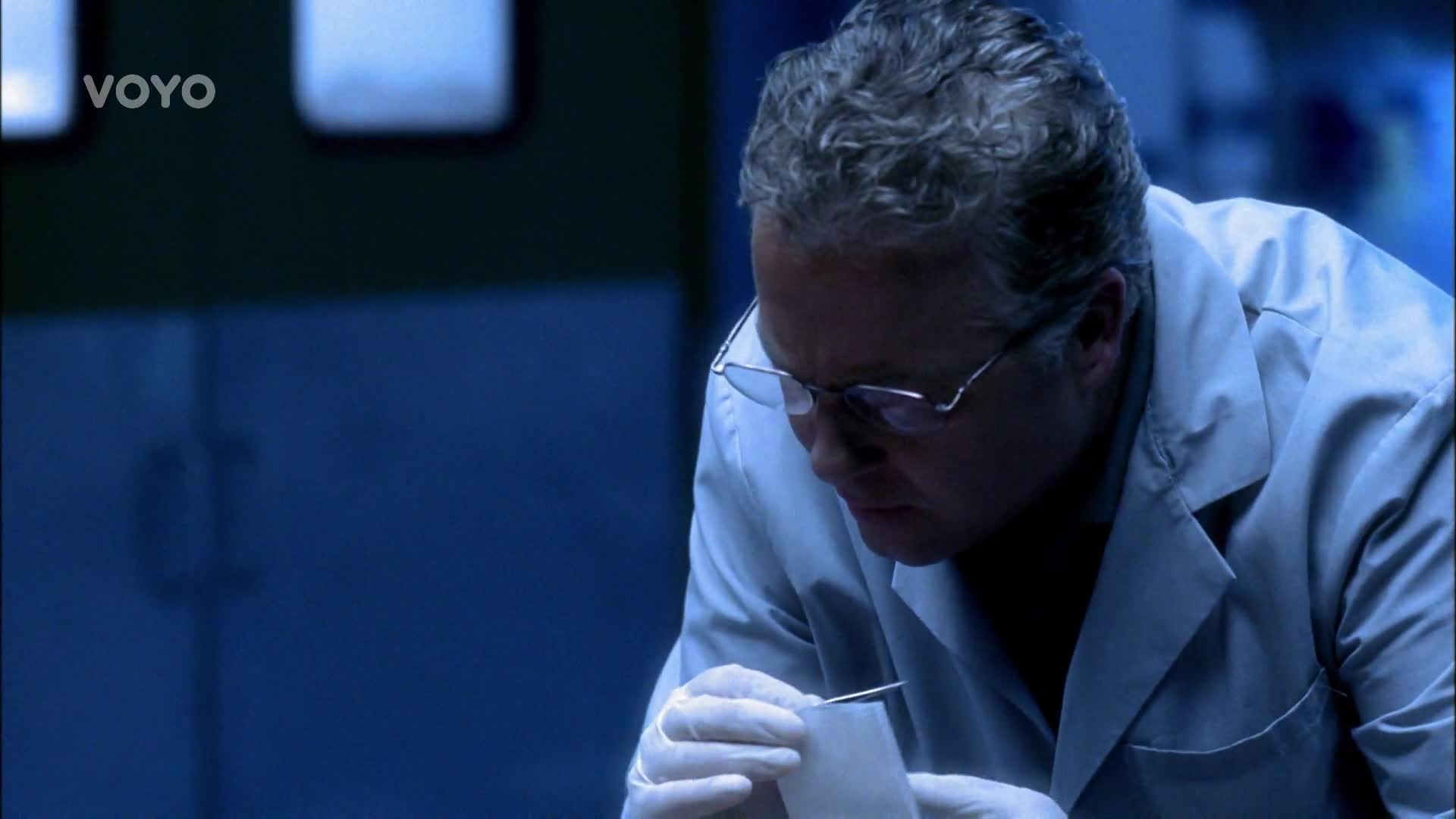 Kriminálka Las Vegas S02E08 23 2001 CZ dab 1080p Otroci v Las Vegas mp4