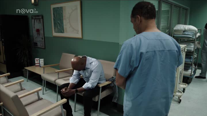 Smrtonosná zbraň S03E01 Na stejný lodi avi