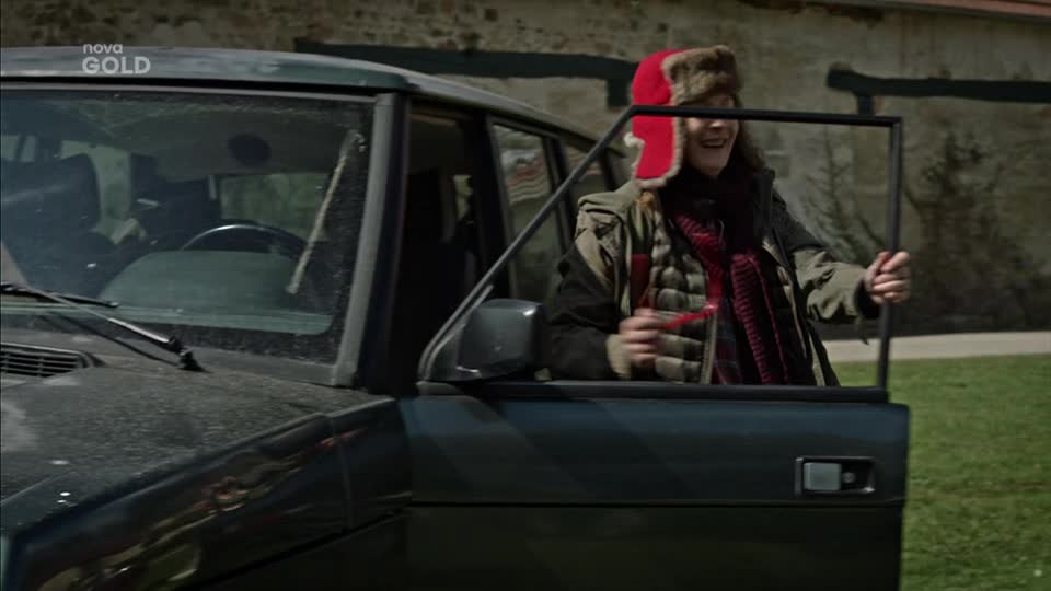 Komisařka Marleau S03E03 Pár šrámů lásky mkv