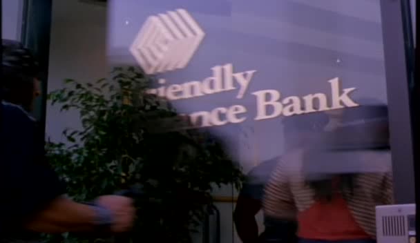 Dva barbaři Dva muži na hlídání (1994) avi