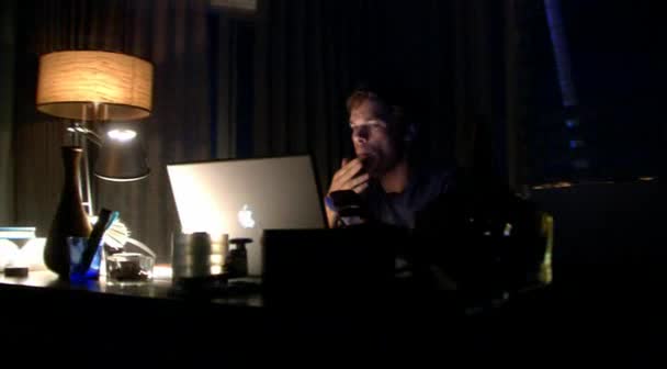 Dexter S01E03 Nevinné mládí CZ avi