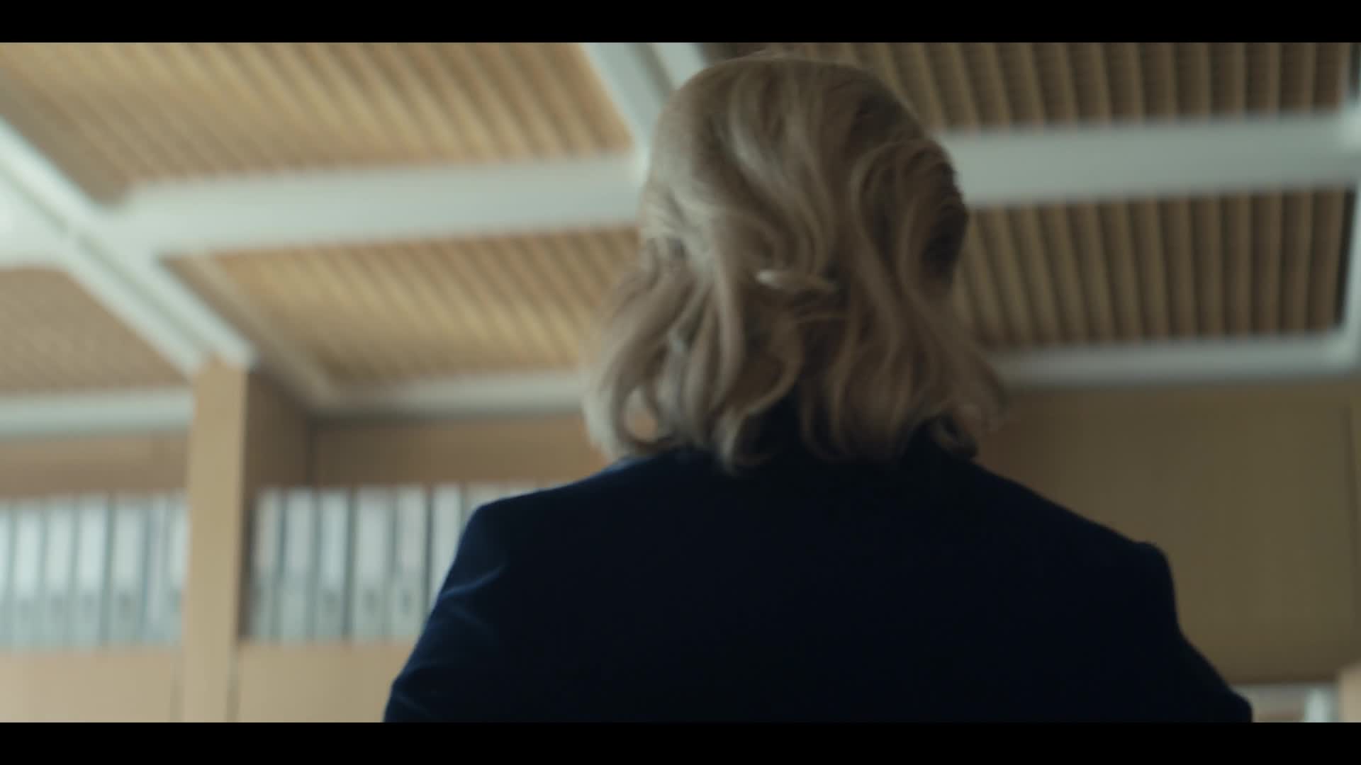 Přítelkyně smrti S01E04 {2022} thriller AC3 5 1 1080p CZ dabing mkv