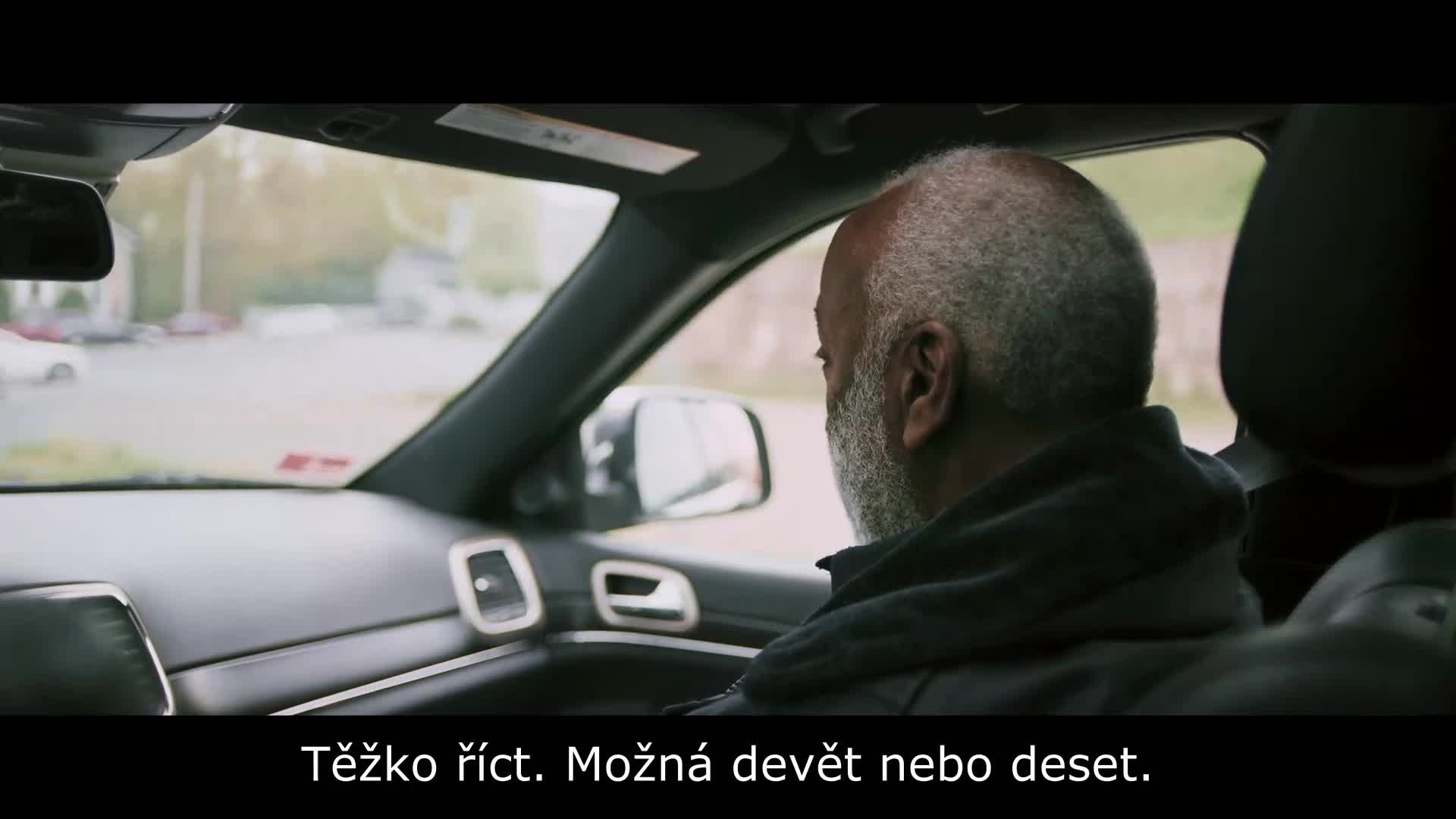 Kolem bloku Around the Block (Christina Ricci,Jack Thompson,Damian Walshe Howling 2013 Dráma Bdrip 1080p ) En dabing+Cz titulky avi