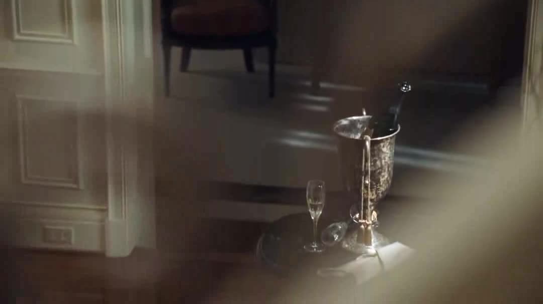 Nebezpečne blond Filmová hvězda (Jessica Simpson,Vivica A Fox,Steve Guttenberg 2008 Komédie Bdrip 1080p ) Cz dabing avi
