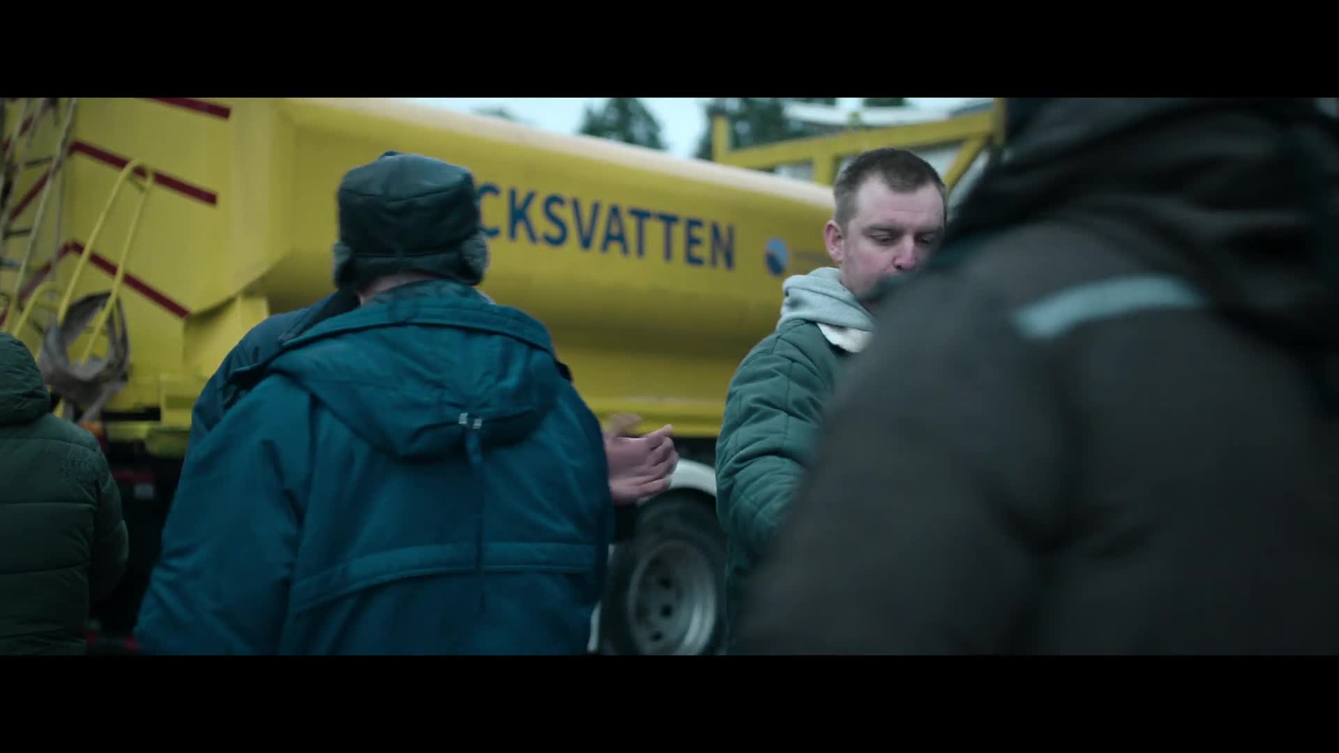 Pod skleněnou kupolí S01E03 2025 CZ dabing mp4