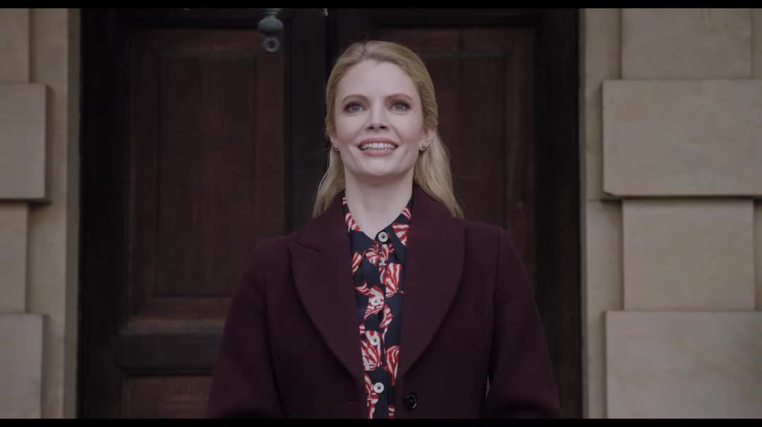 Fotr je zpátky (April Bowlby,Talulah Riley,Elizabeth Hurley 2021 Komedie Bdrip 1080p ) Cz dabing mp4