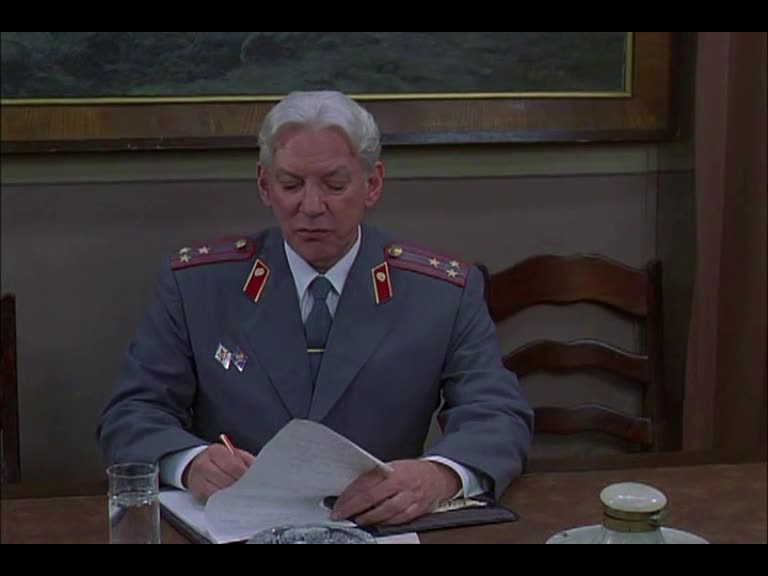 Občan X (Stephen Rea,Donald Sutherland,Max von Sydow 1995 Krimi Thriller Drama Životopisný Historický Bdrip 1080p ) Cz dabing mp4