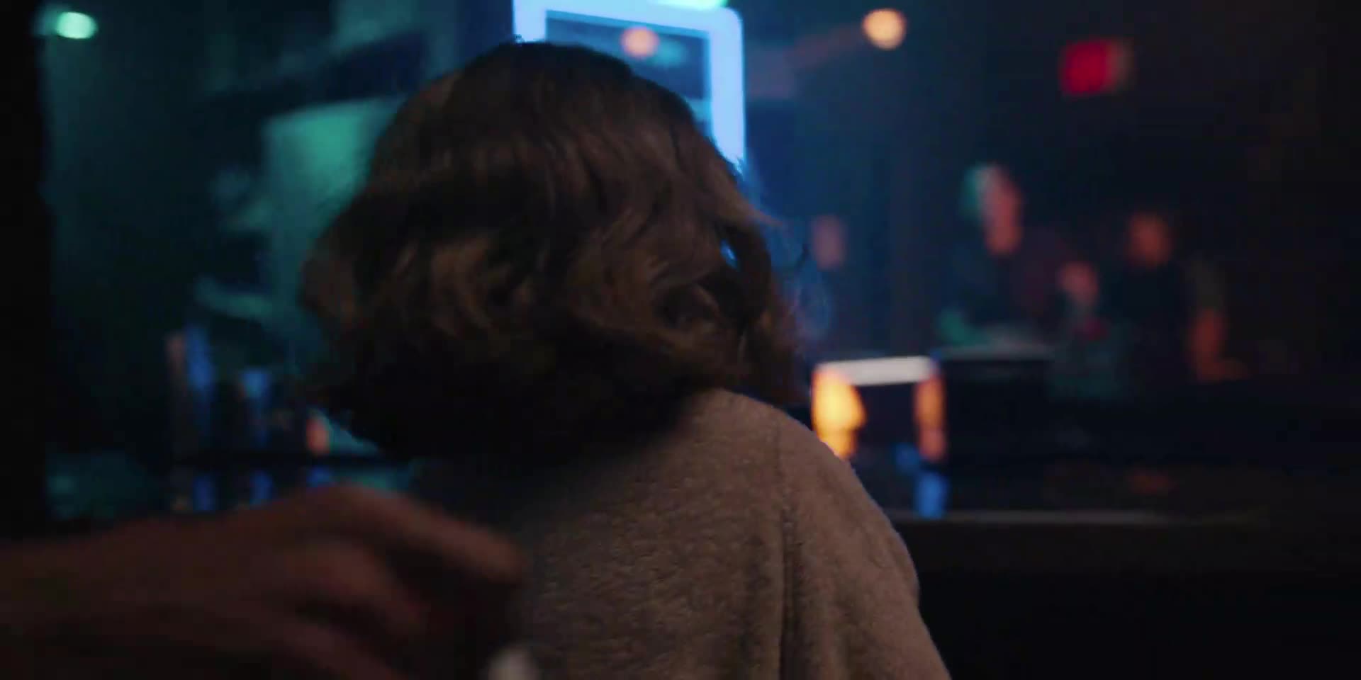 Ezra (Bobby Cannavale, William A Fitzgerald, Rose Byrne, Robert De Niro 2023 Drama Komedie Bdrip 1080p ) en+Cz dabing avi