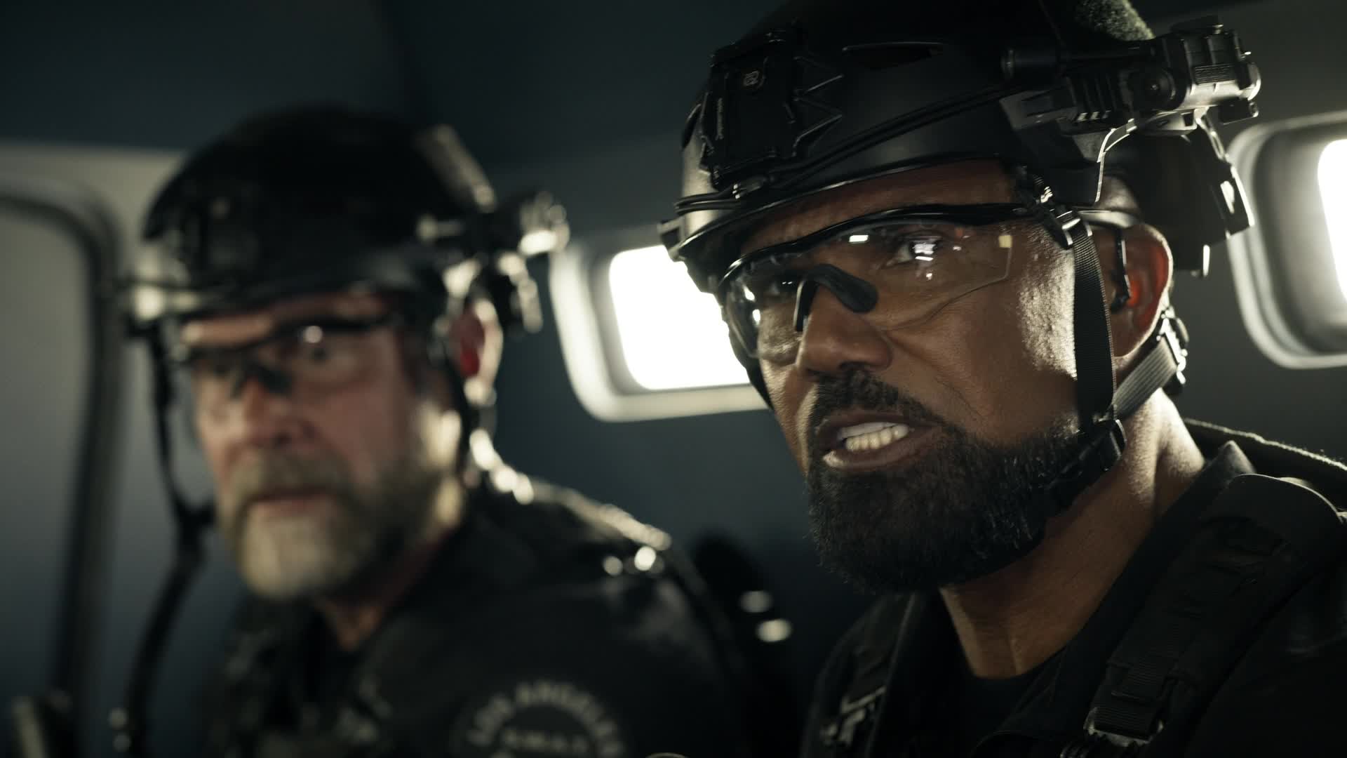 Zbrojnice   SWAT S08E21 CZ dabing HD 1080p mkv