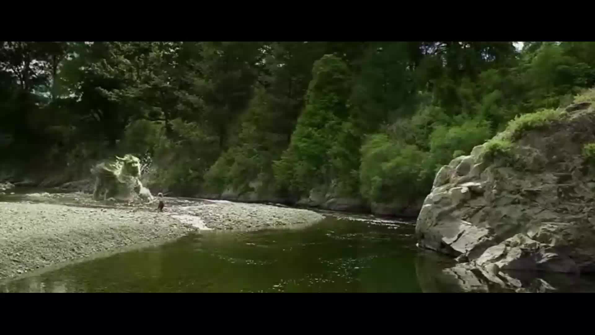 Můj kamarád drak (Bryce Dallas Howard, Robert Redford, Oakes Fegley 2016 Fantasy Akční Dobrodružný Komedie Rodinný Bdrip 1080p ) Cz+Sk dabing mkv